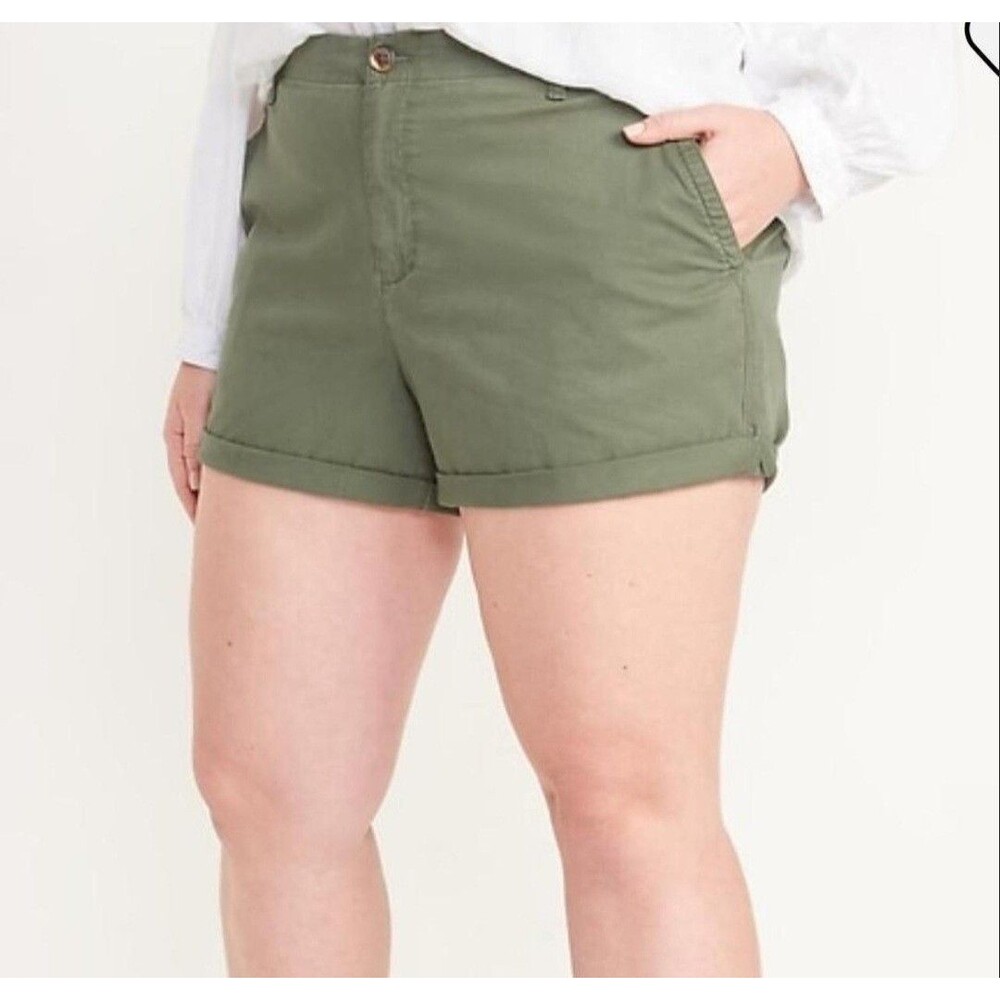 Old Navy Women's Everyday Olive Green Cargo Shorts Size 4X Cotton Blend NWOT